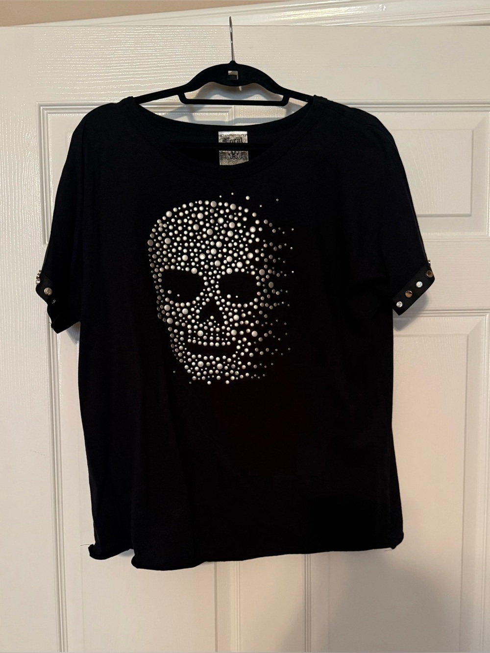 Vocal Black Short-Sleeve Tee with Silver Studded Skull
